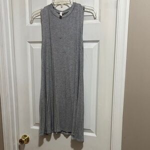 5/$3 Elan Gray Sleeveless Mini Dress